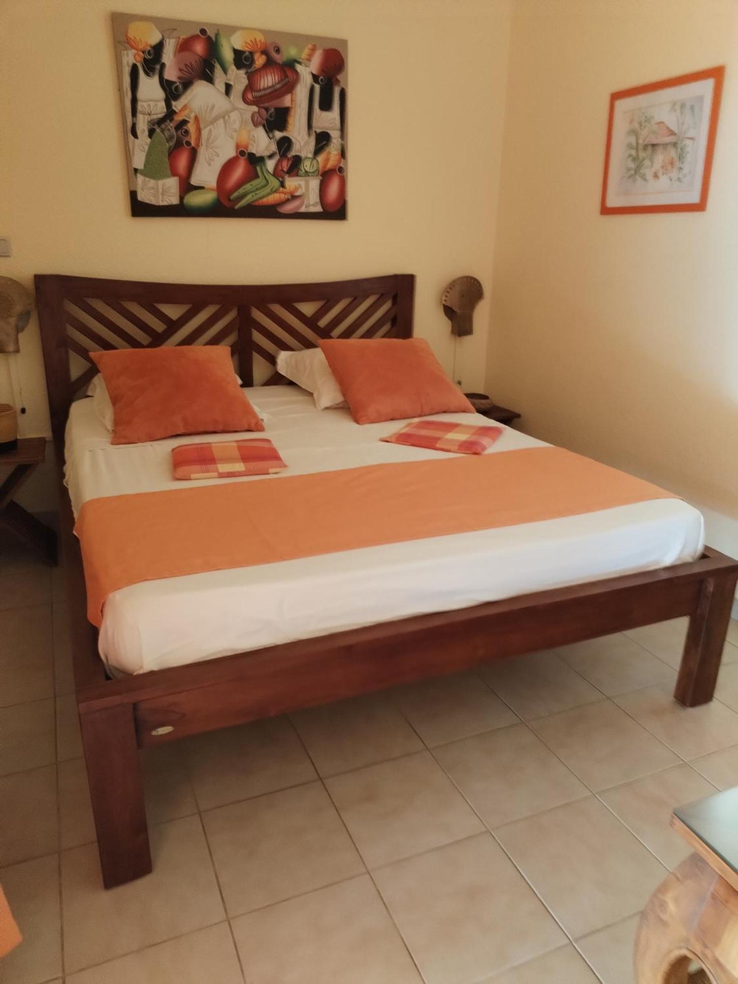 Bigouz Residence La Plage De L'Anse Caritan 생트안느 외부 사진